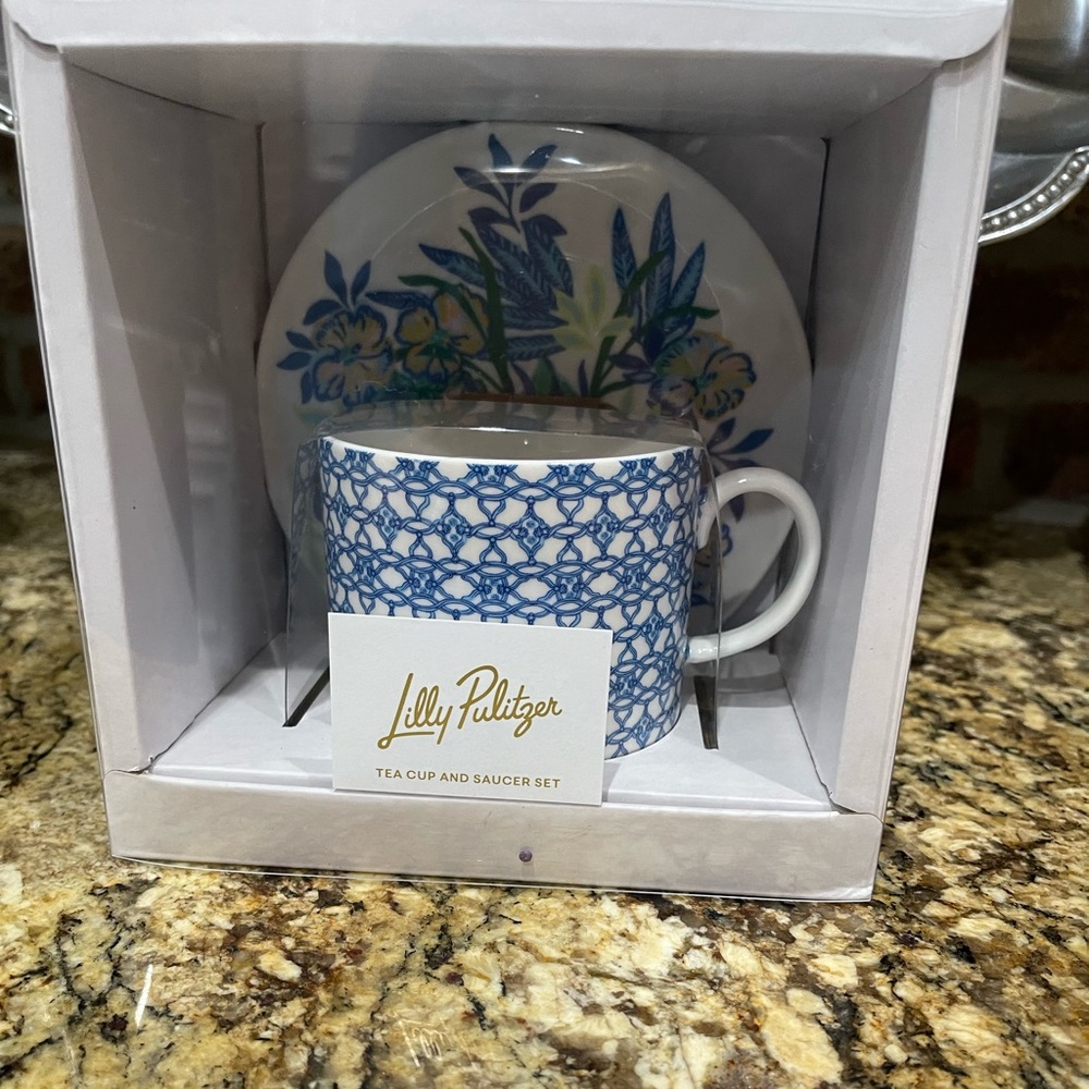 Lilly Pulitzer Teacup and saucer- Brand new boxed set! Luxury design